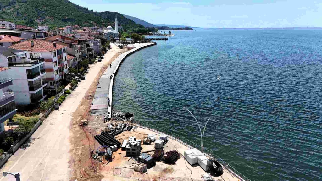 Ulaşlı’daki dalga kırıcı set, taşkın riskini önleyecek