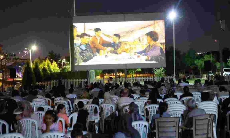 Açık Hava Sinema Geceleri Yaz Akşamlarına Renk Katıyor