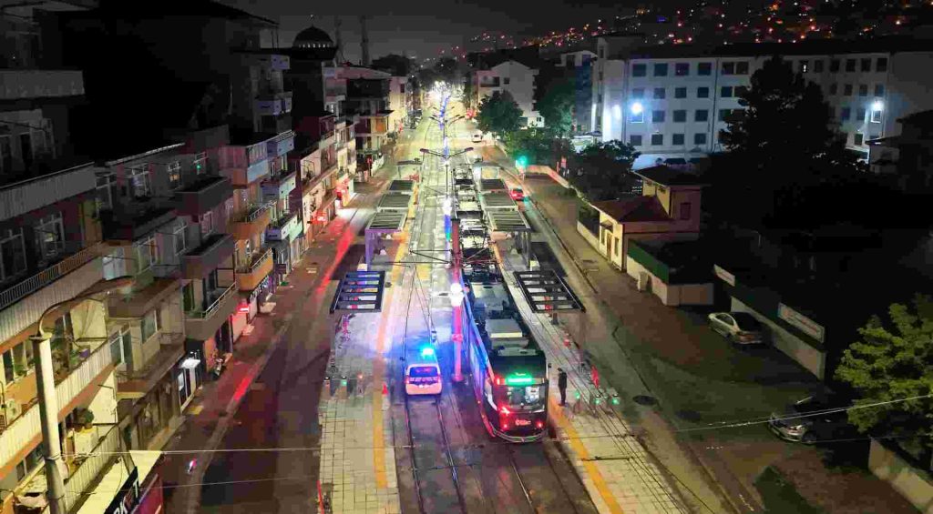 Akçaray’da çift dizi tramvayla yeni ulaşım dönemi   