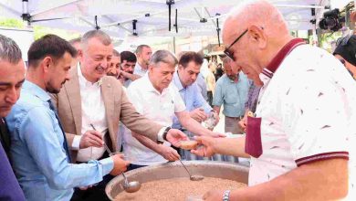 Aşure kazanı kardeşlik için kaynadı