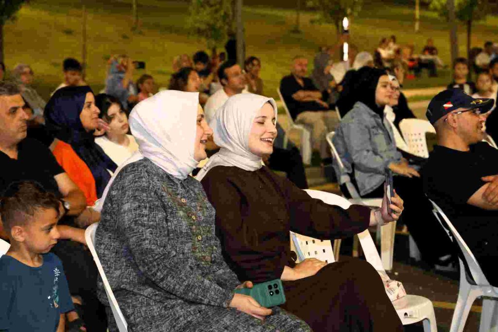 Bir zamanlar kışlaydı, şimdi çocuk sesleriyle şenleniyor;