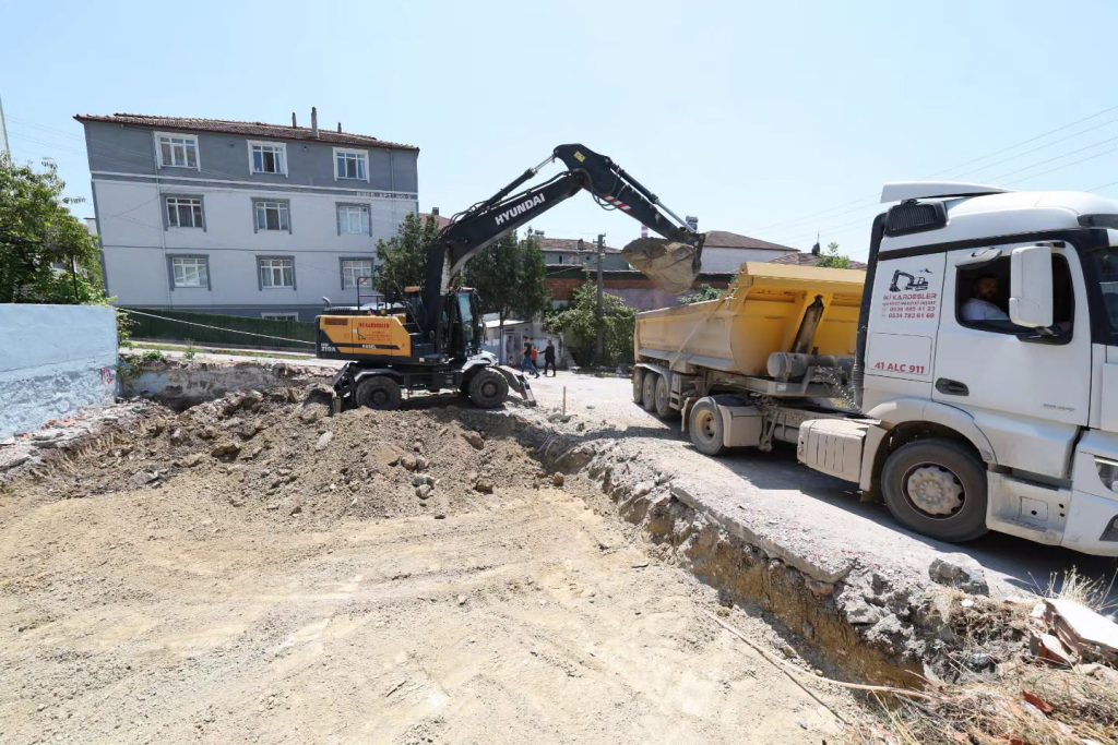 Cumhuriyet Mahallesi’nde Semt Konağı için çalışmalar başladı