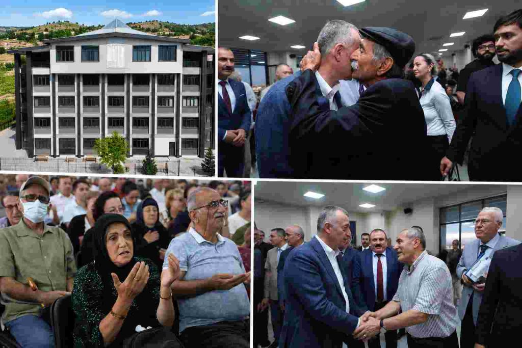 Derince İmam Zeynel Abidin Cemevi açılışında konuşan Kocaeli Büyükşehir Belediye Başkanı Tahir Büyükakın