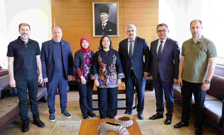 Endonezya Başkonsolosluğu heyetinden KOTO'ya ziyaret