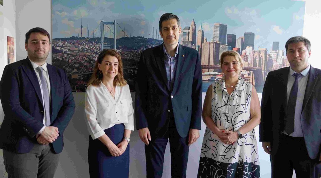 Hollanda, ABD ve Macaristan iş dünyasıyla temaslar