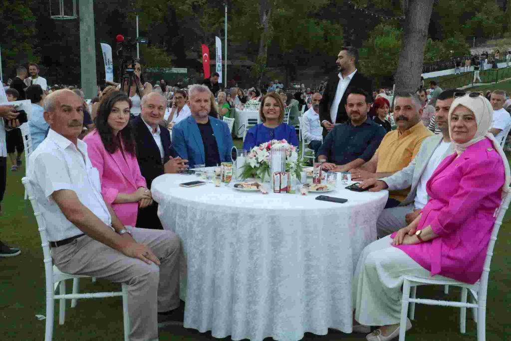 Cephanelik Kır Düğün Salonu coşkulu törenle kapılarını açtı