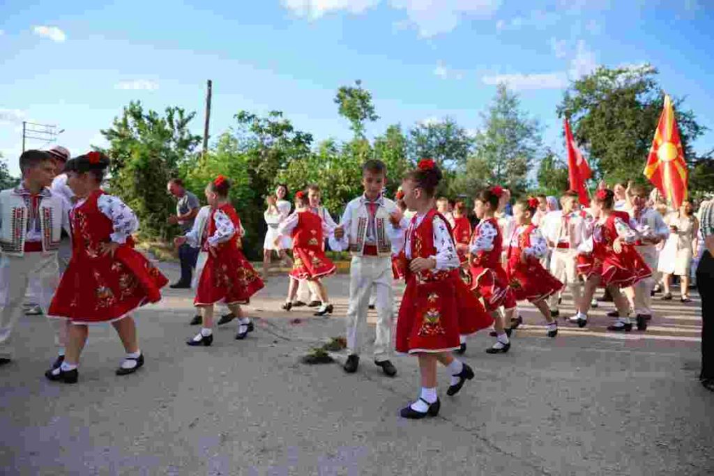 Kartepe'de Balkan Kültürü Coşkusu Yaşandı