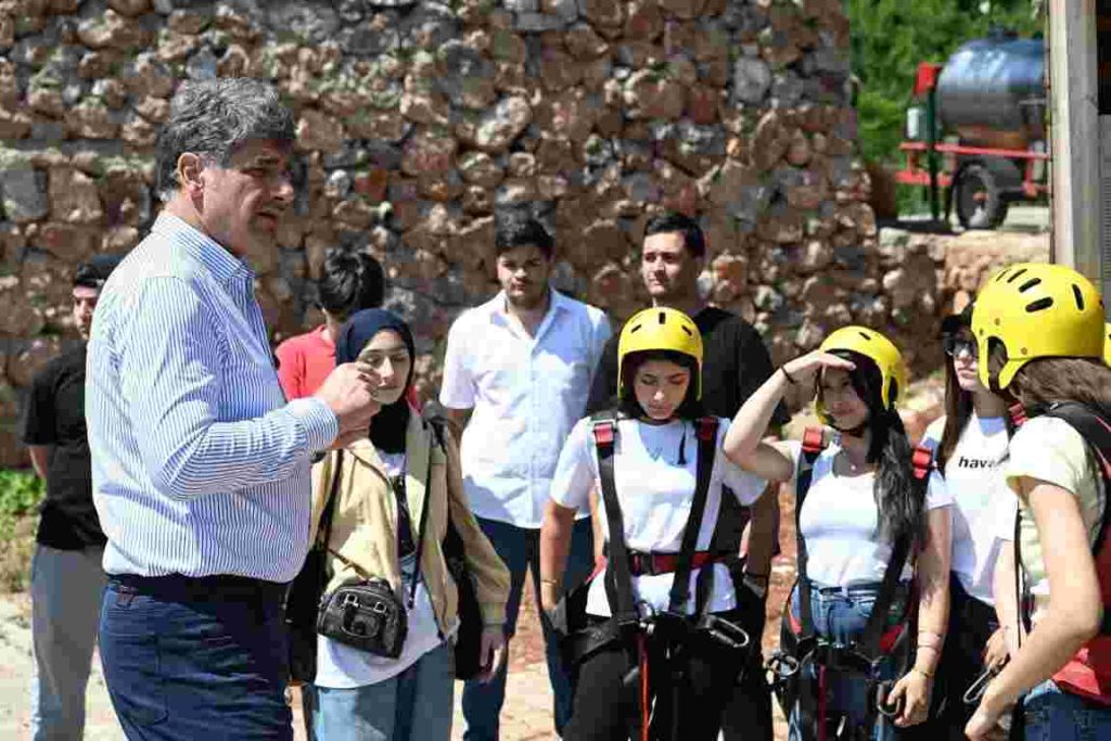 Kartepe’de Gençler Hayatı Deneyimliyor