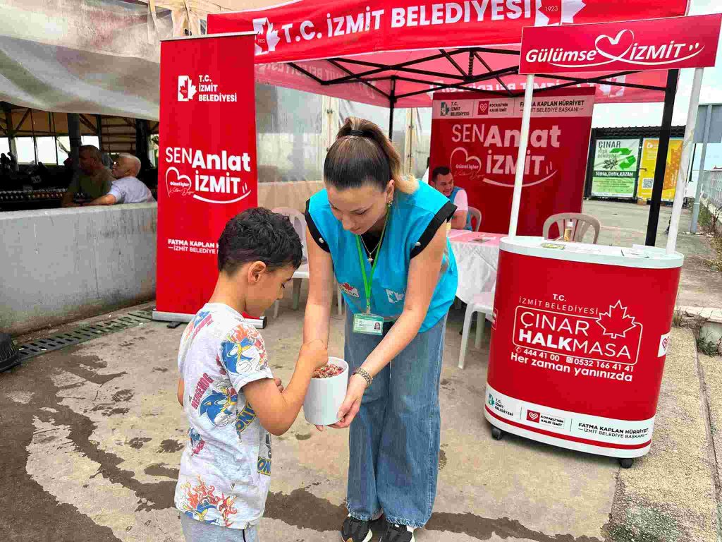 Sen Anlat İzmit Ayazma Pazarındaydı