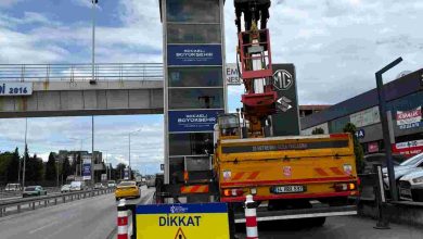 Üst geçitler yeni aydınlatma sistemiyle daha güvenli