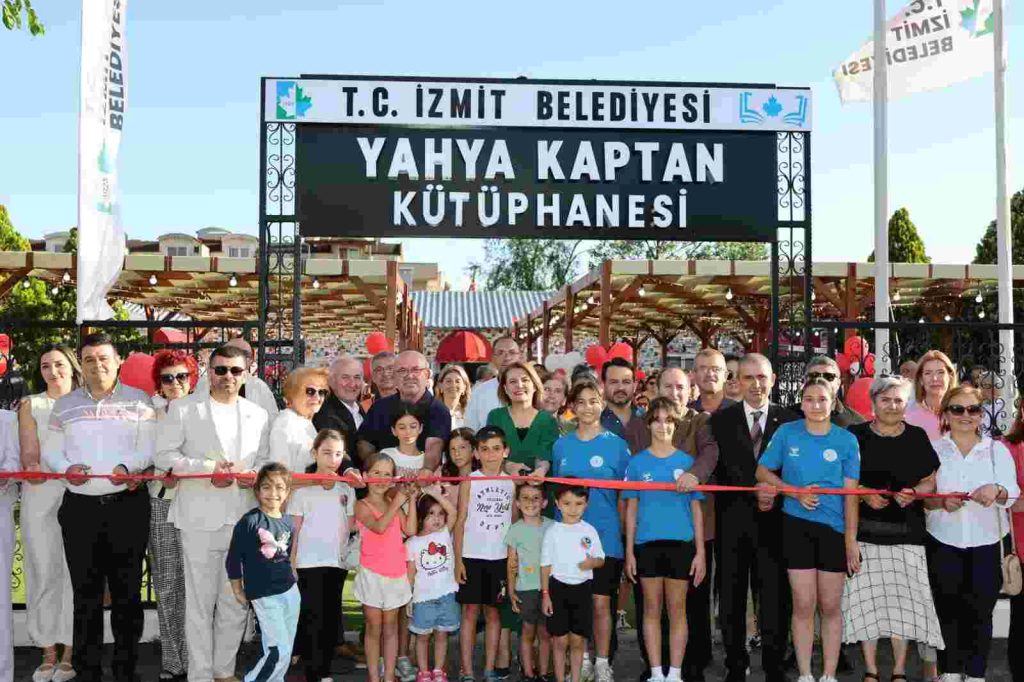 Yahya Kaptan Kütüphanesi düzenlenen törenle hizmete açıldı