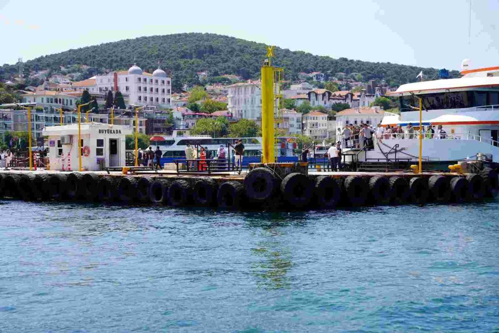 Büyükada seferleri yazın gözdesi oldu