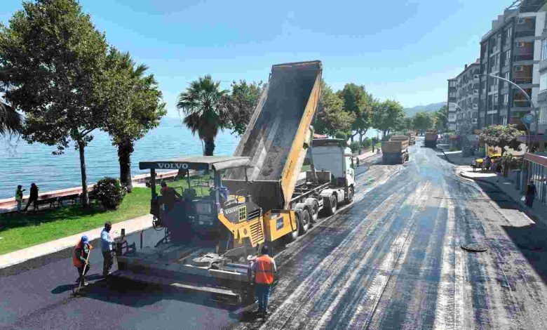 Karamürsel Plaj Yolu Caddesi yenilendi