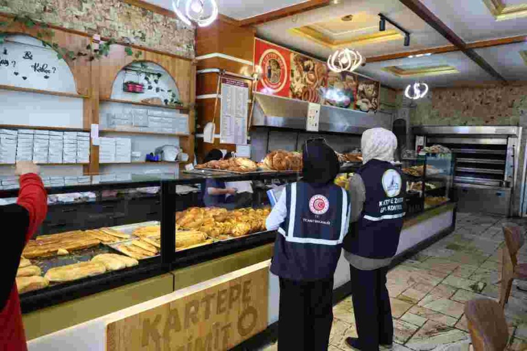 Kartepe’de Fahiş Fiyat ve Etiket Denetimi