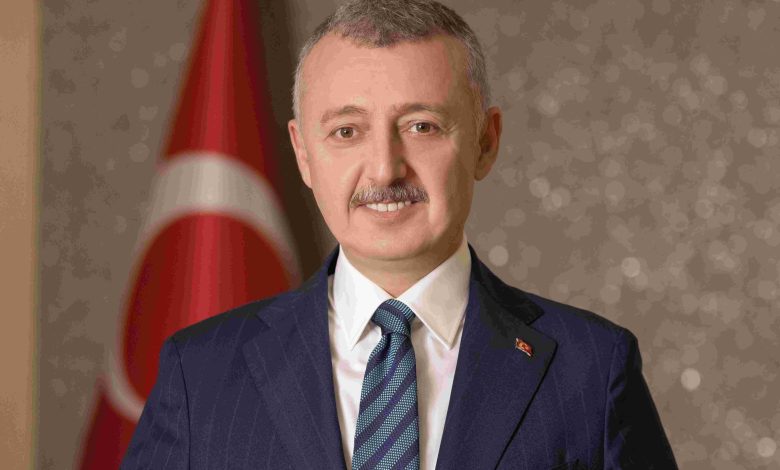 Kocaeli Büyükşehir Belediye Başkanı Tahir Büyükakın