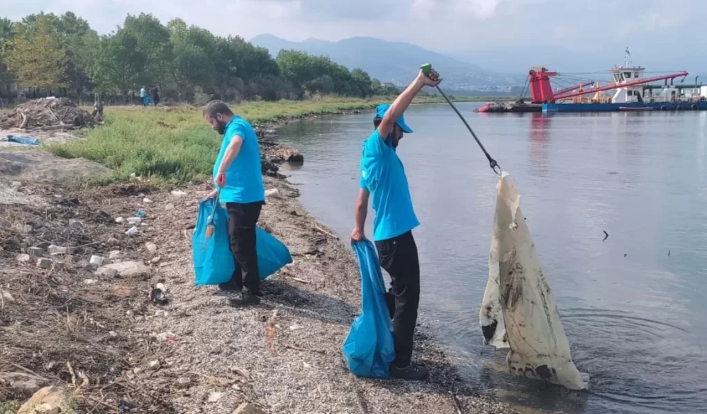 Kocaeli’nin kıyı şeritleri 10 ton atıktan arındırıldı - görsel 2