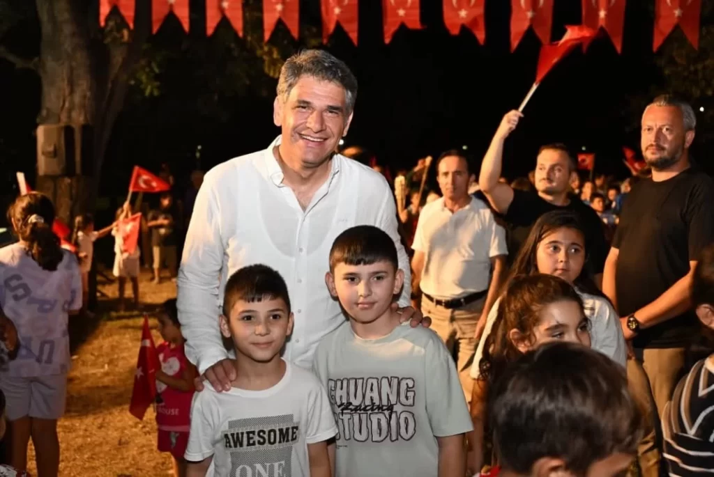 Kartepe’de 30 Ağustos Coşkusu Fener Alayıyla Taçlandı - görsel 3