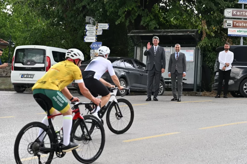 Zafer Bayramı’nda Kartepe Zirvesine Pedalladılar - görsel 4