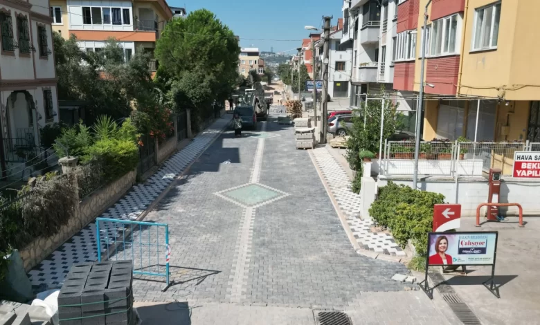 İzmit Belediyesi Yenişehir’de SEDAŞ sonrası zarar gören yolları yeniledi