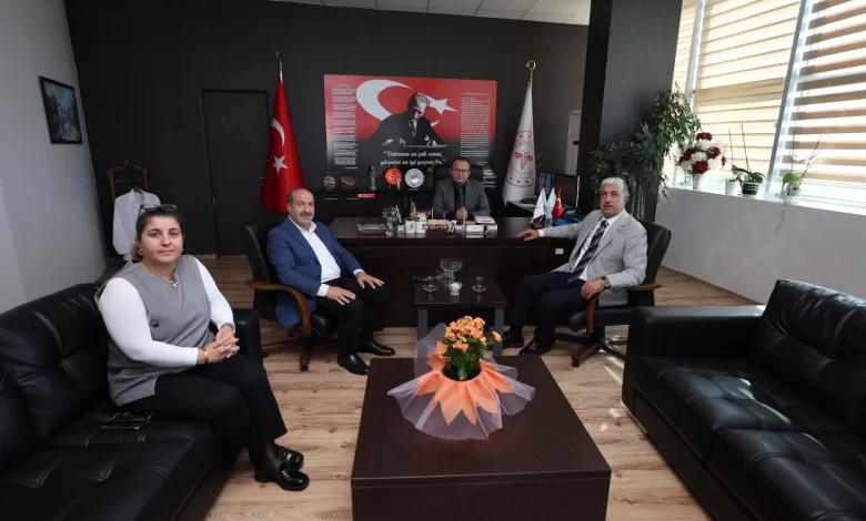 Dilovası Belediyesi’nden Devlet Hastanesine Ultrason Cihazı Desteği