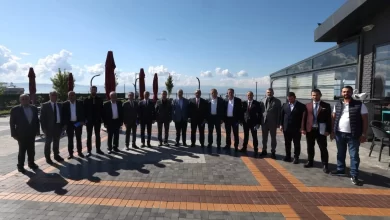 BAŞKAN ÖMEROĞLU MUHTARLARLA MAHALLELERİN TALEPLERİNİ MASAYA YATIRDI