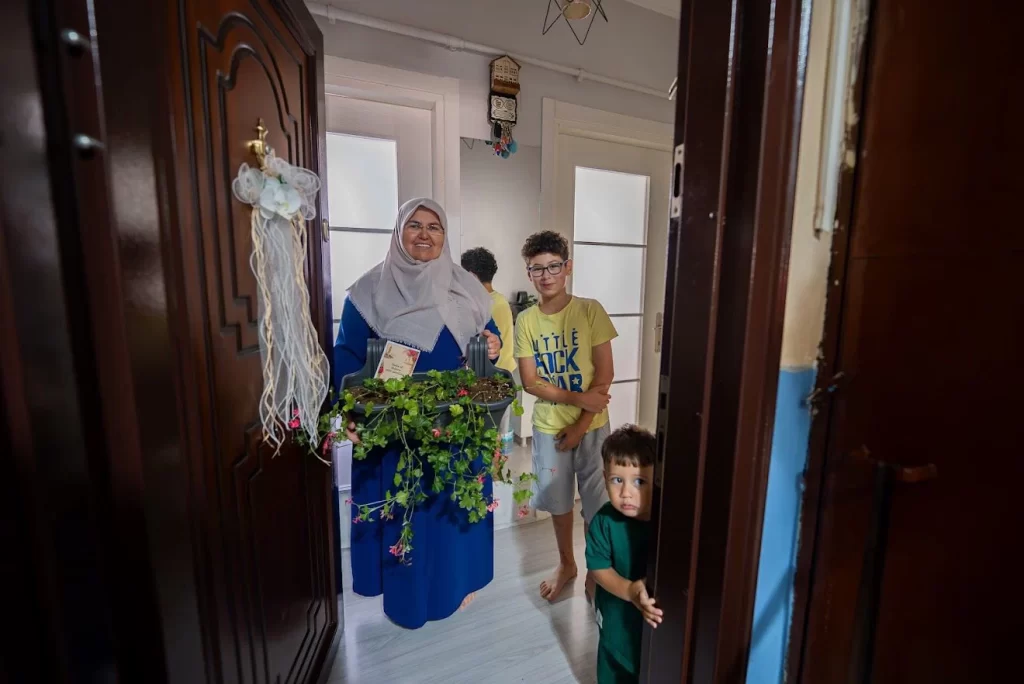 Balkonlar çiçek açıyor, komşuluk güzelleşiyor - görsel 4