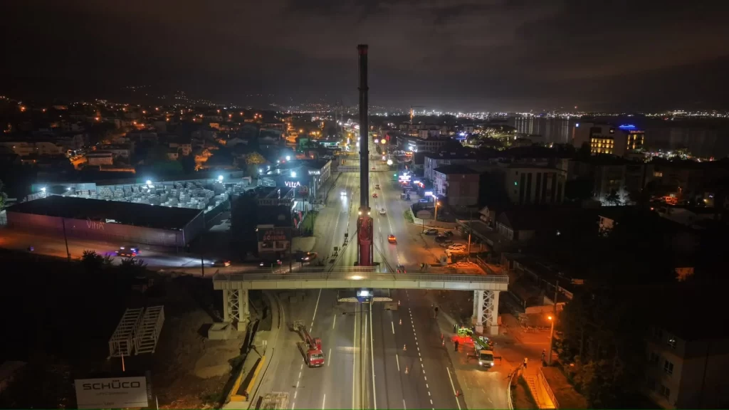 Başiskele Kavşağı’nda gece operasyonu - görsel 2