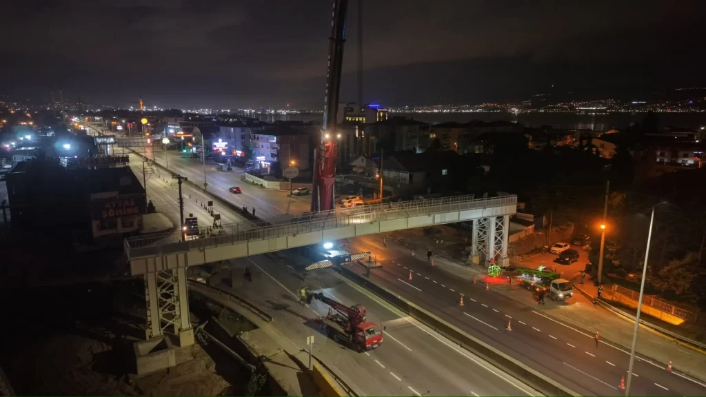 Başiskele Kavşağı’nda gece operasyonu - görsel 3