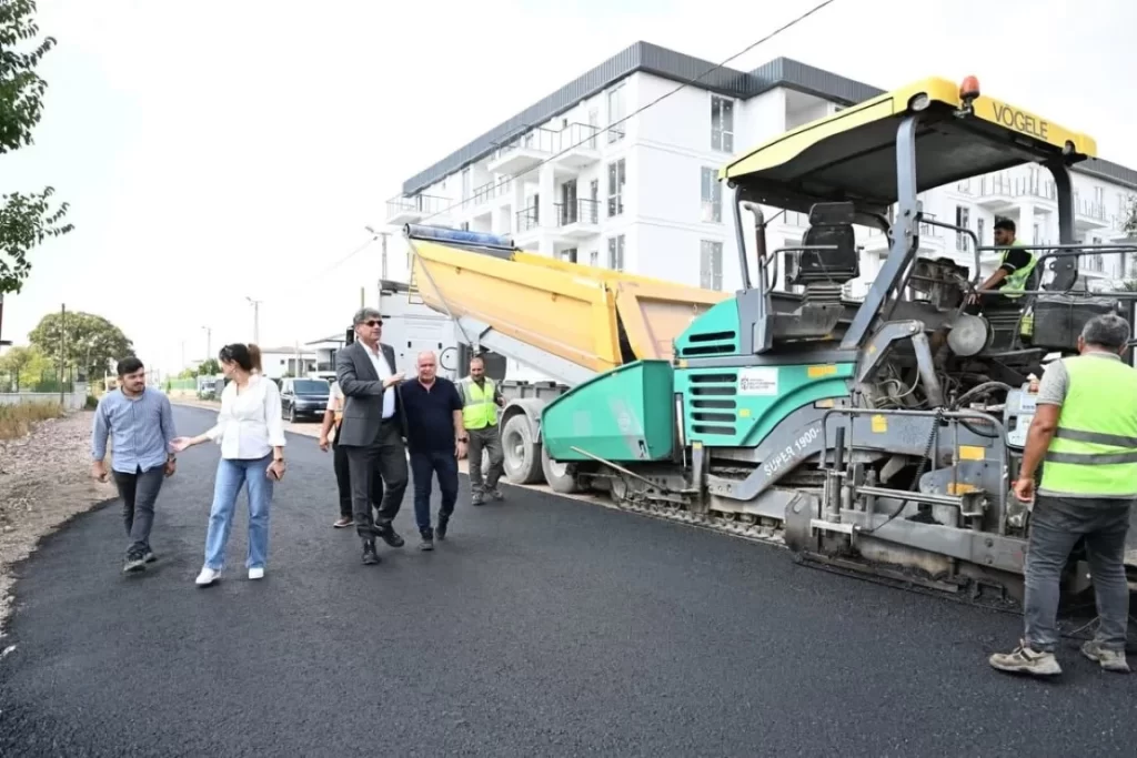 Başkan Kocaman Asfalt Çalışmalarını Yerinde İnceledi - görsel 4