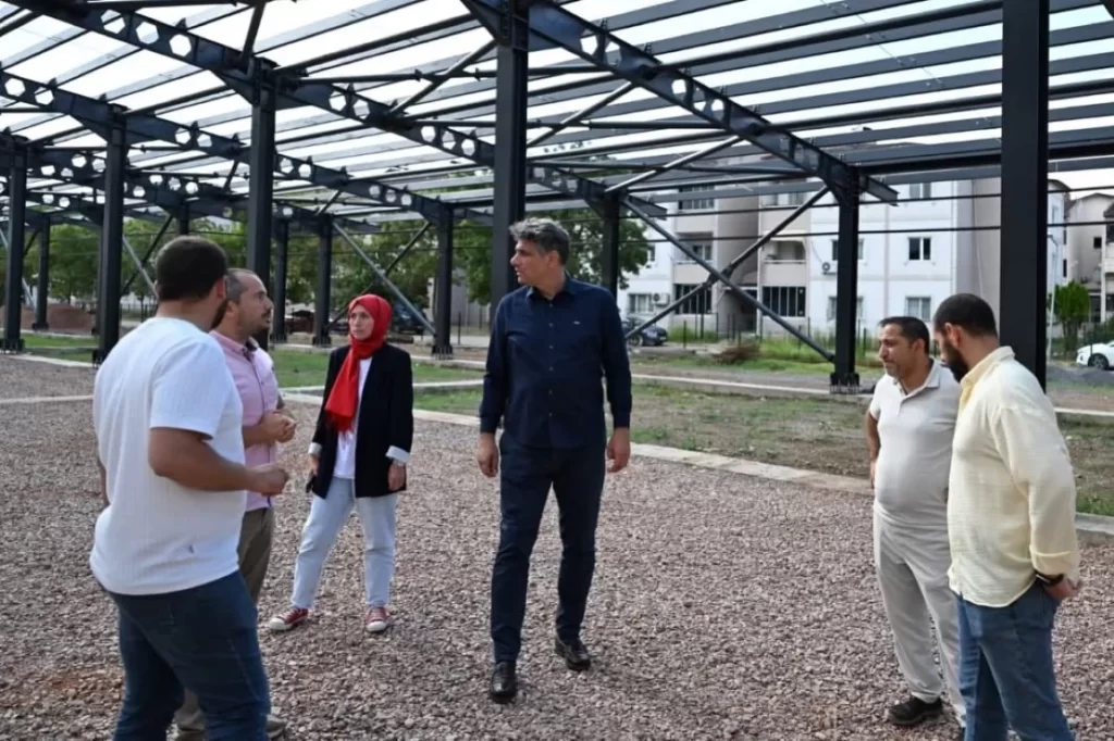 Başkan Kocaman Ataevler Kent Çarşısı’nda Çalışmaları İnceledi - görsel 2