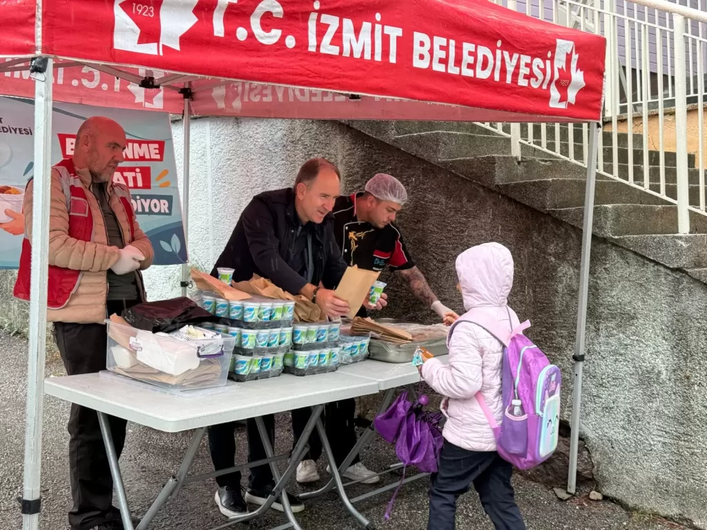 Beslenme Saati Projesi bu hafta da binlerce çocuğun yanında oldu - görsel 3