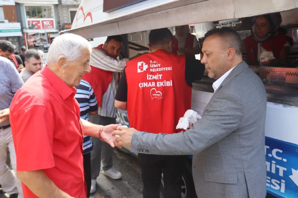 Bu hafta Cuma ikramları Çınarlı’da yapıldı - görsel 3