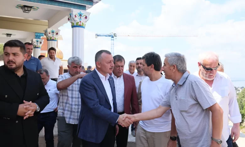 Büyükakın, Karamürsel’de hem gönüllere dokundu, hem de çalışmaları inceledi