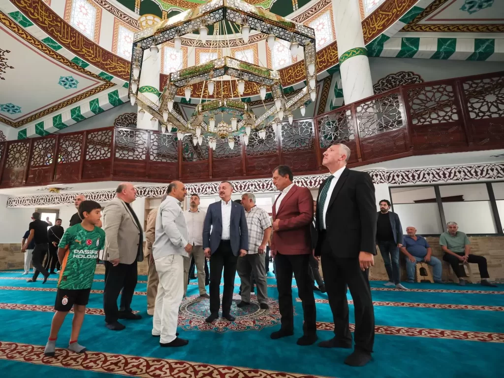 Büyükakın, Karamürsel’de hem gönüllere dokundu, hem de çalışmaları inceledi - görsel 3