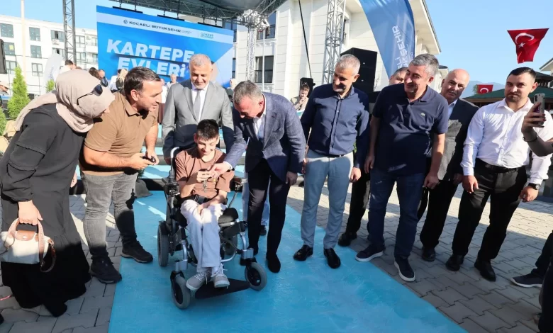 Büyükşehir 144 aileyi daha ev sahibi yaptı