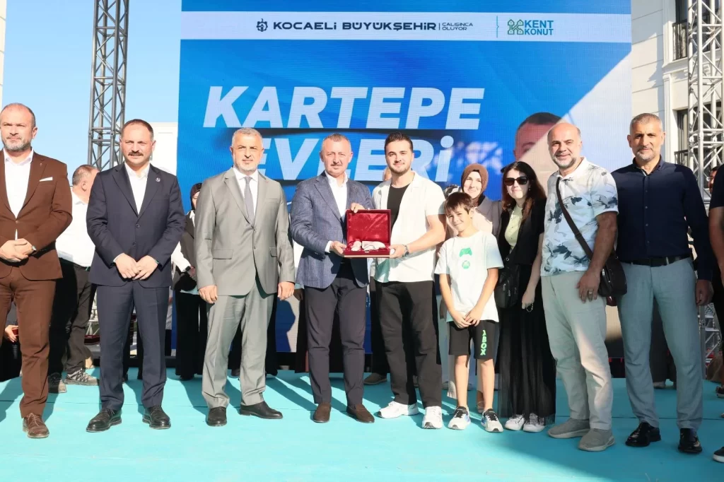 Büyükşehir 144 aileyi daha ev sahibi yaptı - görsel 2