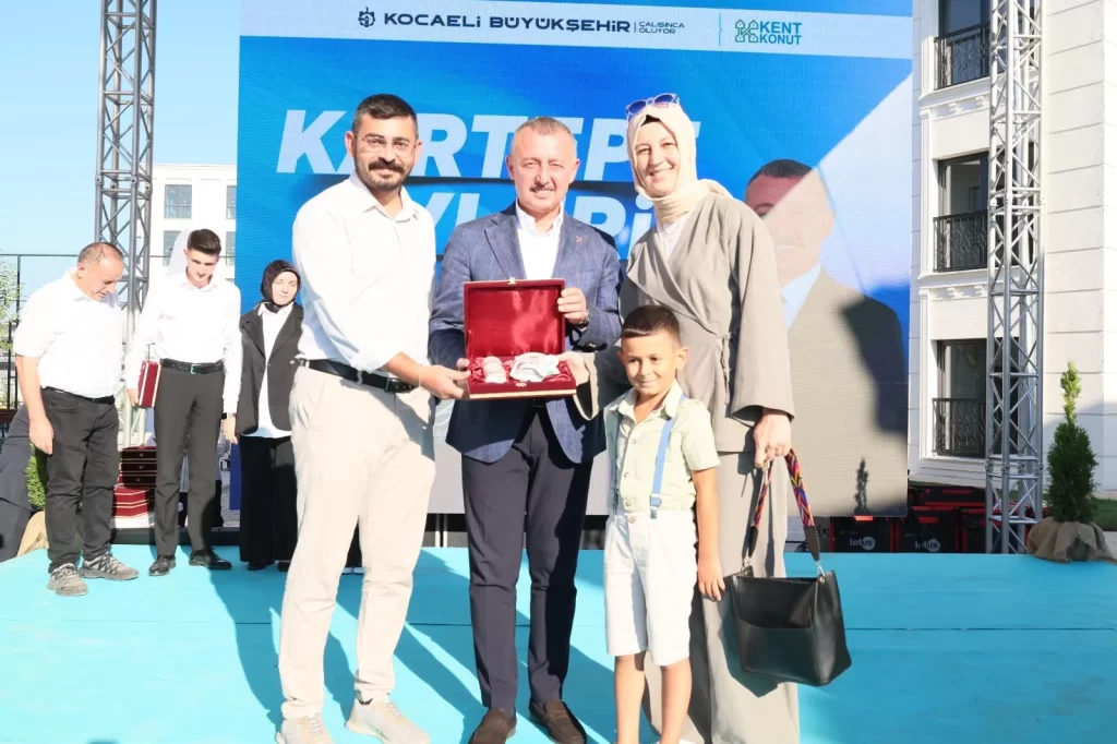 Büyükşehir 144 aileyi daha ev sahibi yaptı - görsel 4