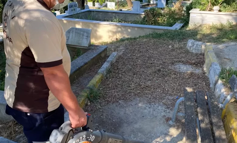 Büyükşehir’den mezarlıklara kesintisiz bakım