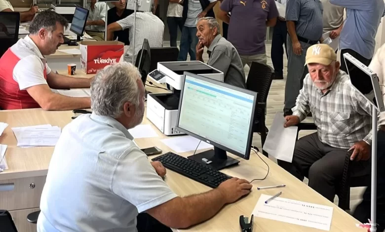 Büyükşehir’in tohum desteğine üreticiden yoğun ilgi