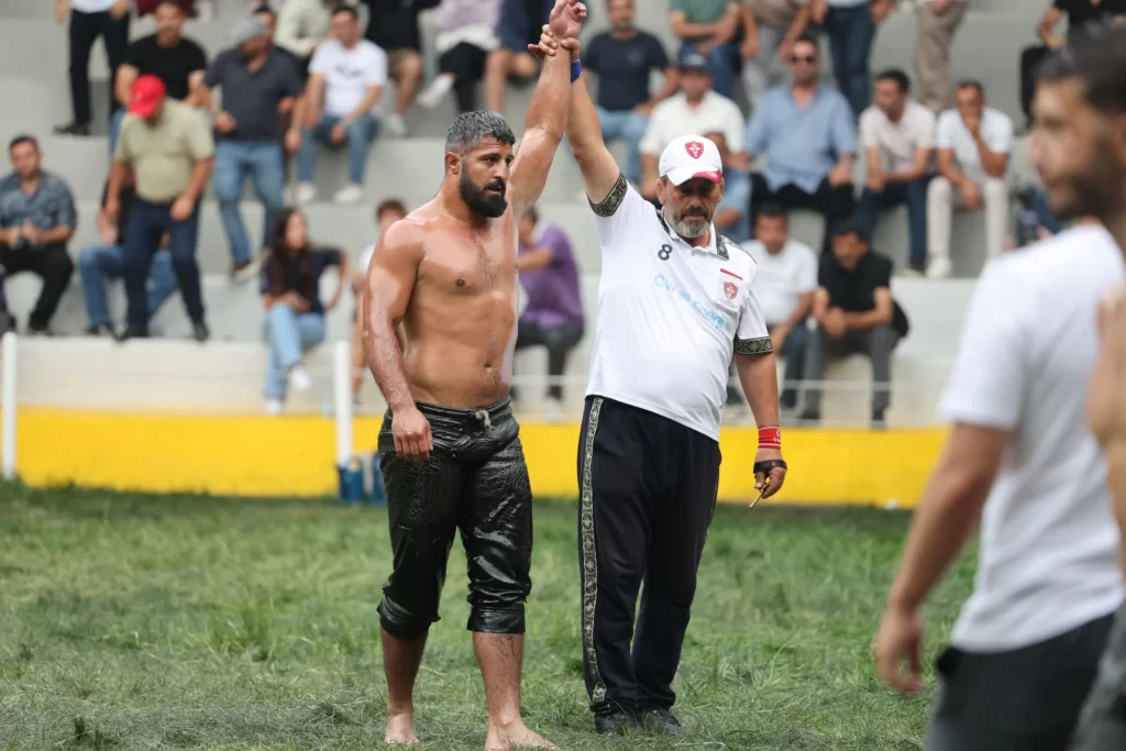 İshakçılar’da Başpehlivan Seçkin Duman - görsel 2