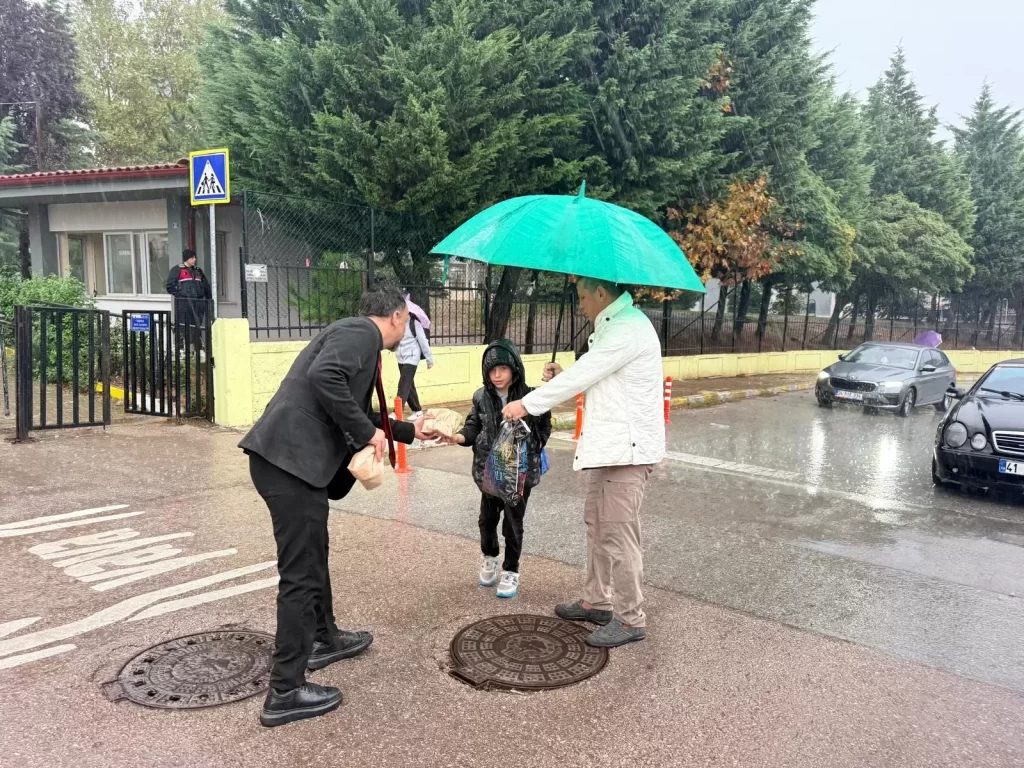 İzmit Belediyesinden üç okulda Beslenme Saati uygulaması - görsel 3