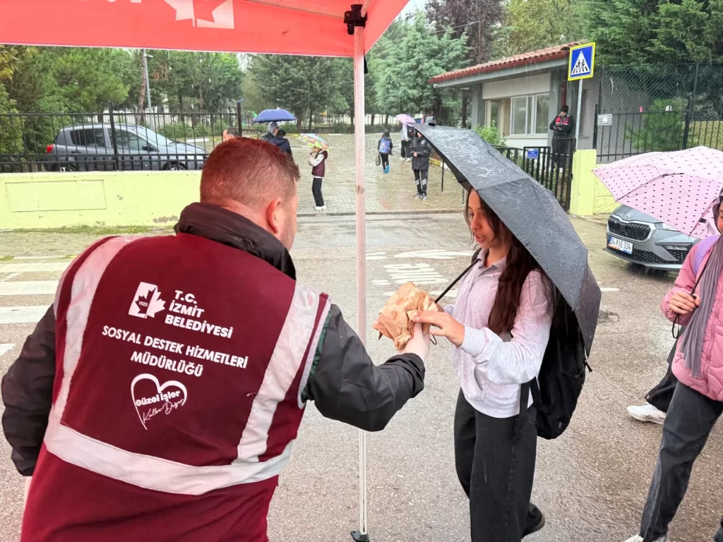 İzmit Belediyesinden üç okulda Beslenme Saati uygulaması - görsel 2