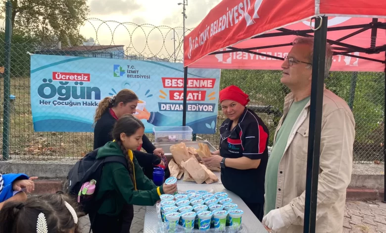 İzmit Belediyesinin Beslenme Saati Projesi devam ediyor