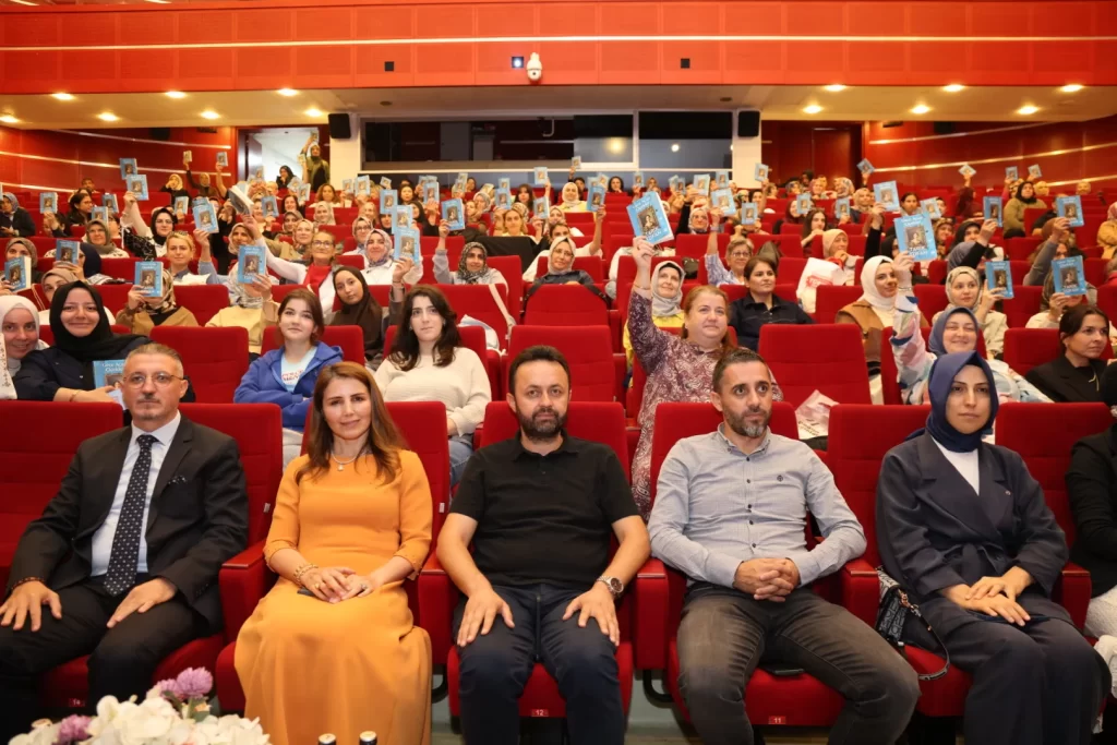 “Gece Açan Çiçekler” Okuyan Şehir’de tahlil edildi - görsel 3