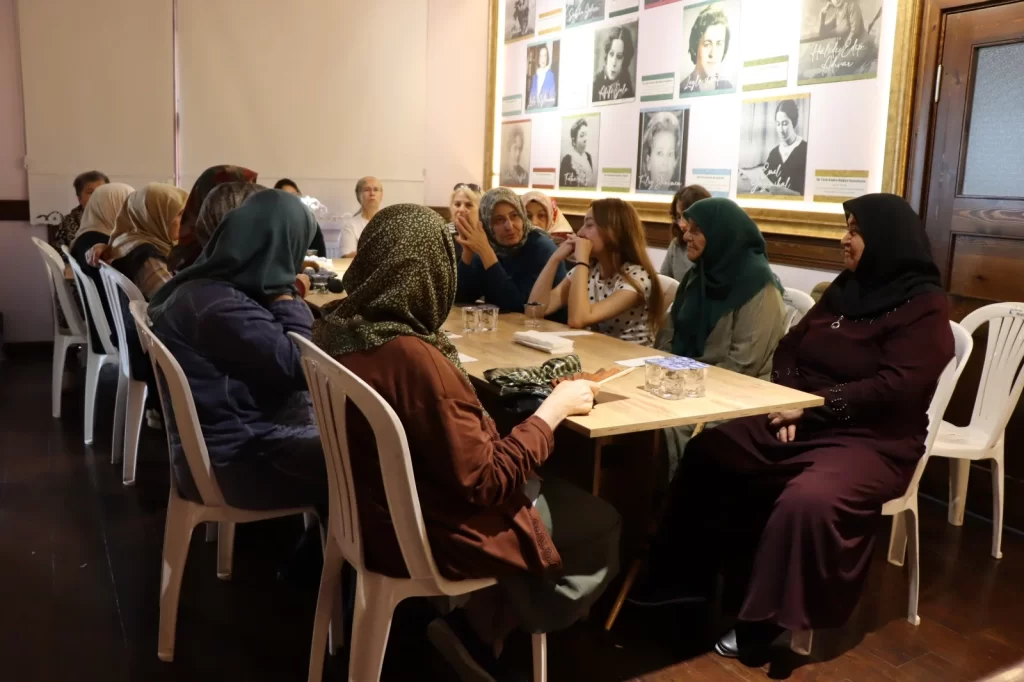 Hacı Hasanlı kadınlar Kadın Kadına Konak Buluşması’nda bir araya geldi - görsel 3