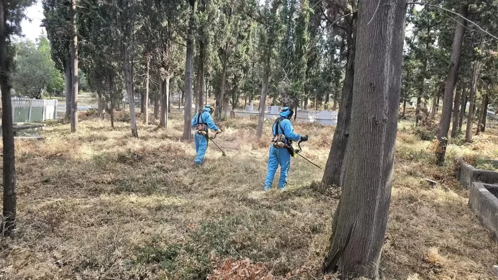 İzmit’te mezarlıklar Büyükşehir eliyle güzelleşiyor - görsel 3