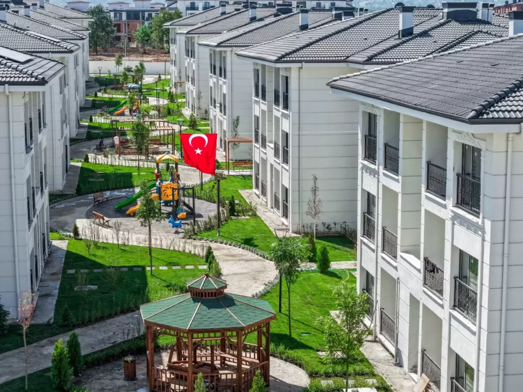 Kartepe’de 144 kapı mutluluğa açıldı - görsel 4