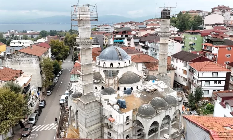Kuruçeşme Merkez Camii’nde siluet ortaya çıkıyor