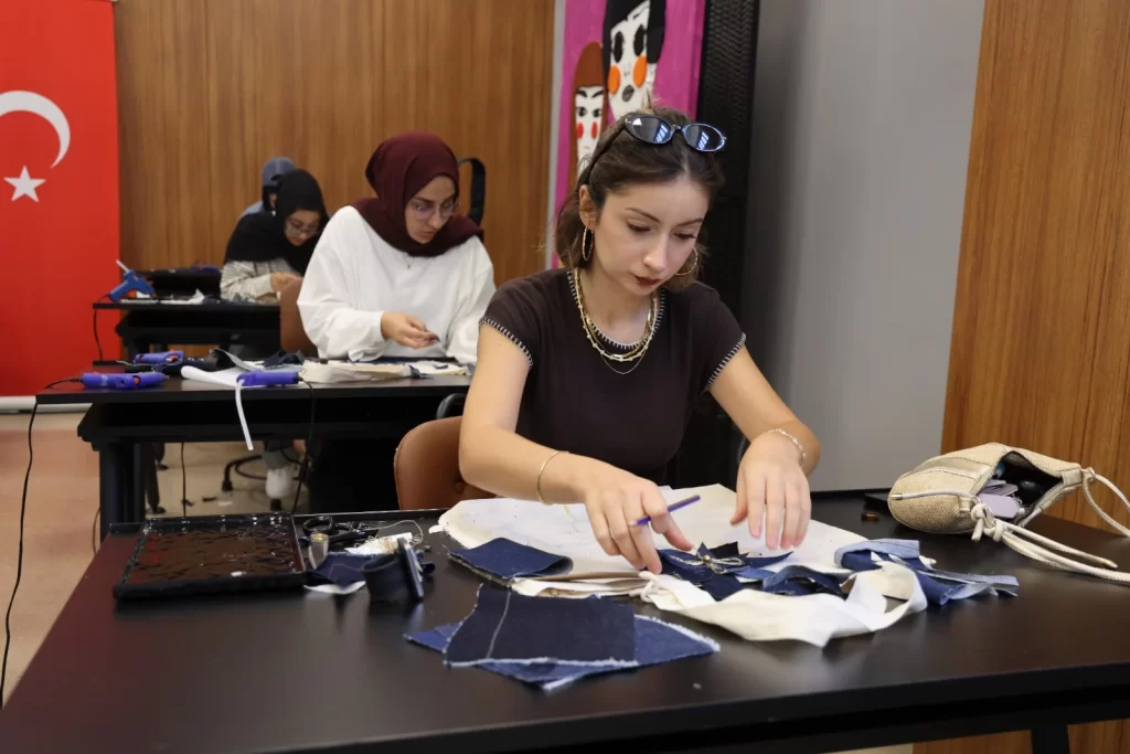 Moda Akademisi’nde hayal gücü kumaşla buluşuyor - görsel 2