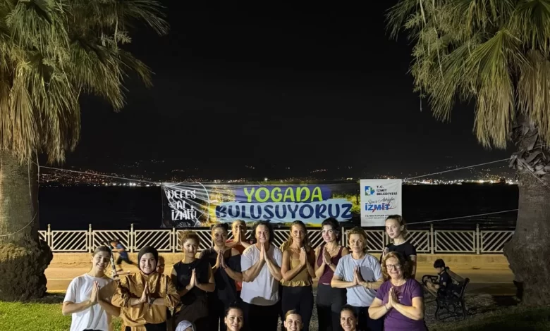“Nefes Al İzmit ”yoga programı Eylül ayında Plaj Yolu’nda gerçekleştirildi